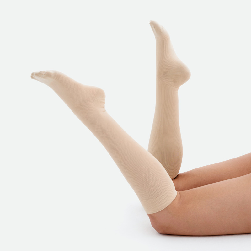 Компрессионные гольфы 1С155 VENOTEKS, 1 класс купить в OrtoMir24